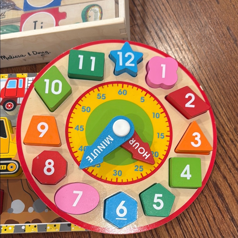 6 Wooden Puzzles + Puzzle Rack - Melissa and Doug - Picture 2 of 9